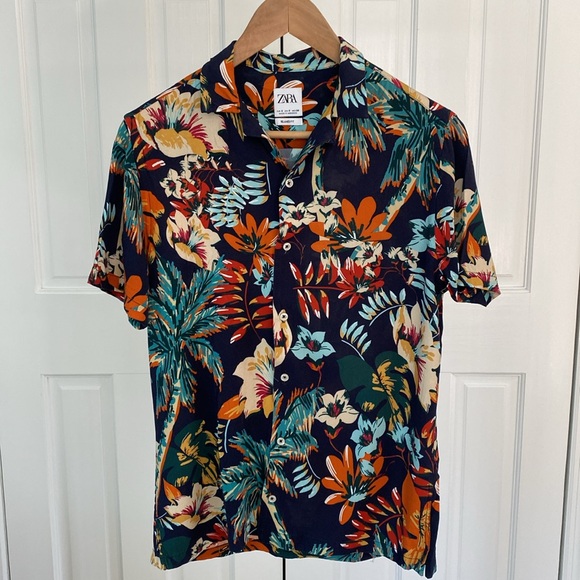 Zara / Resort Shirt / Floral Pattern / Small - Picture 2 of 9